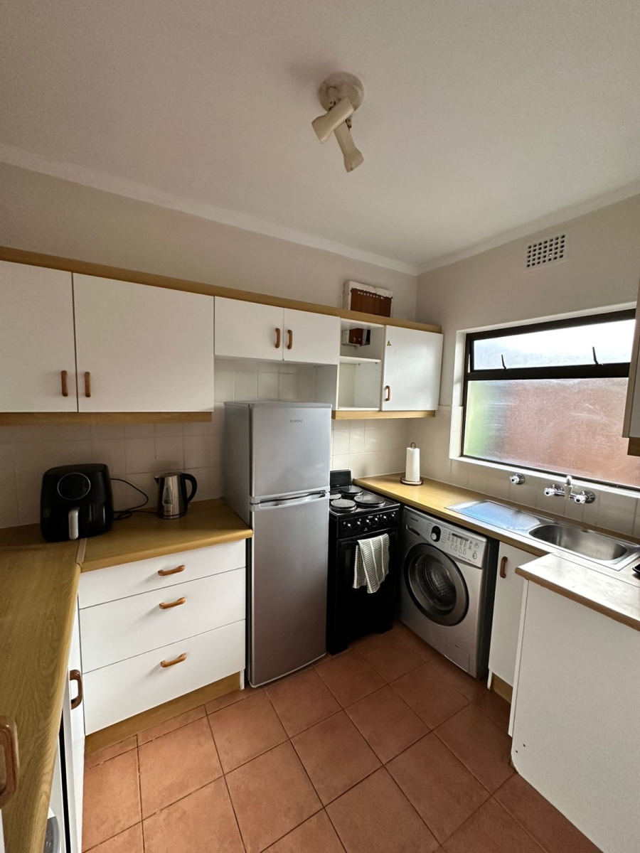 To Let 1 Bedroom Property for Rent in Kenilworth Western Cape
